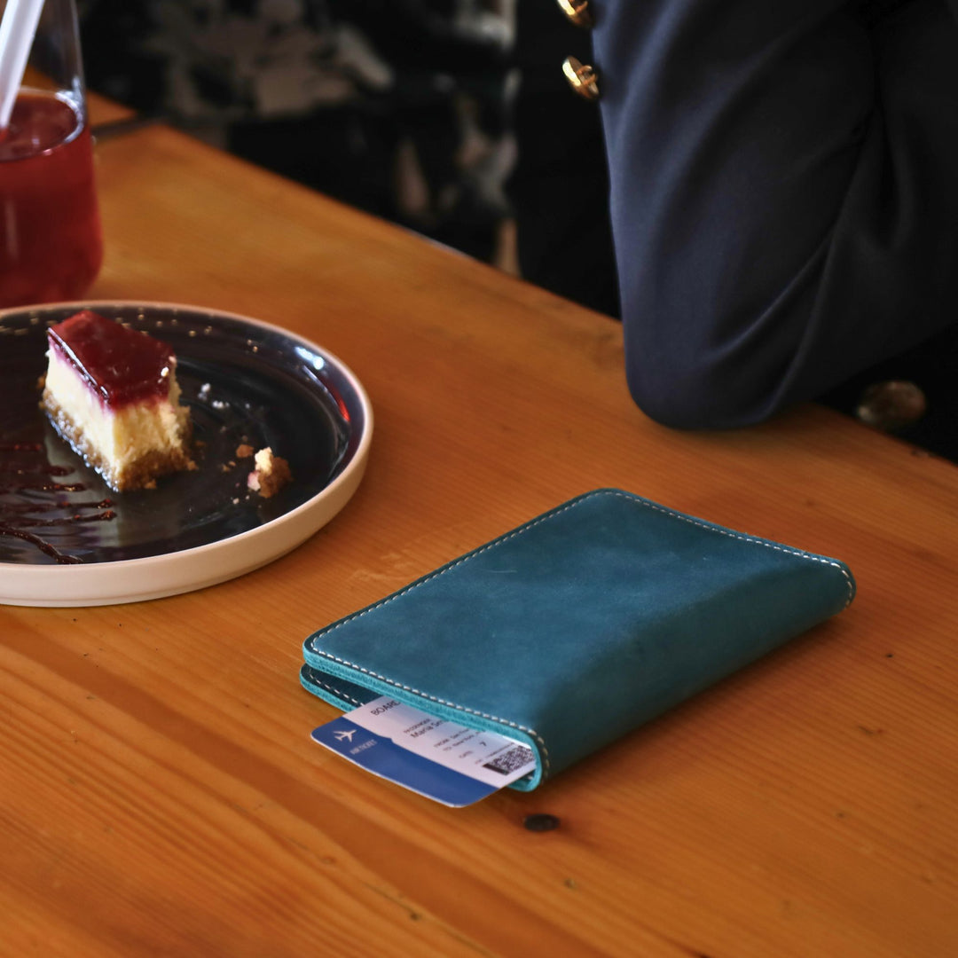 Pike | Passport Wallet | Maui Charcoal