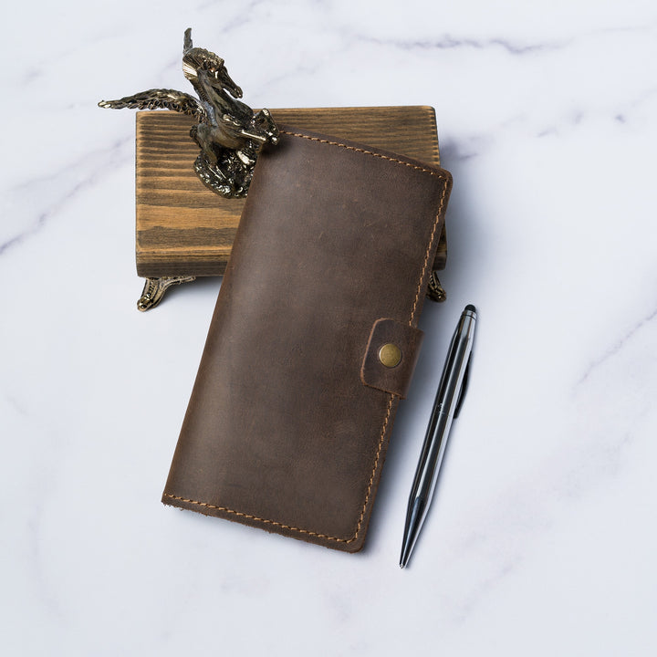 Clark | Checkbook Cover | Chestnut